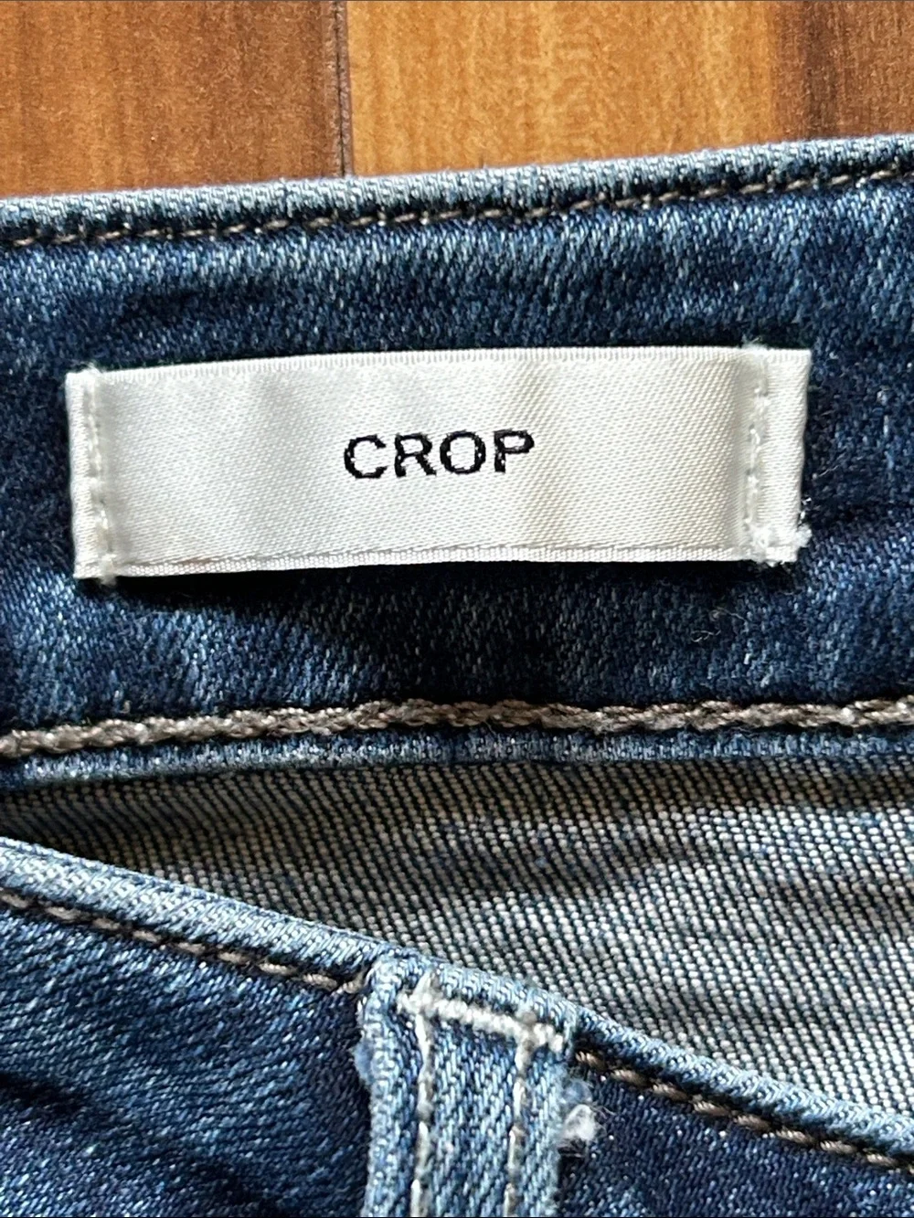 Vigoss Cropped Straight Jeans